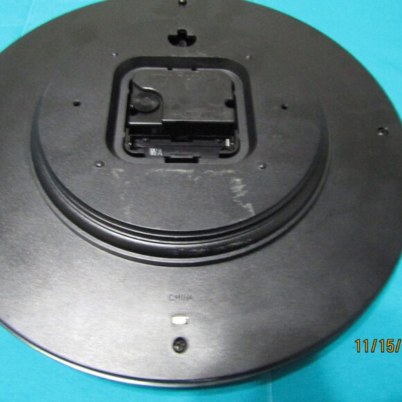 Clock - Picture 3 of 3